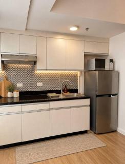 1BR Abreeza Corner with Pool View and Garden Balcony - 2