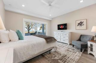 2BDR Lake View 1st Floor Condo steps to Beach 103E - 8