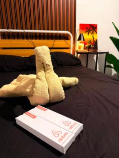 Central Hub Homestay Near Airport - 7