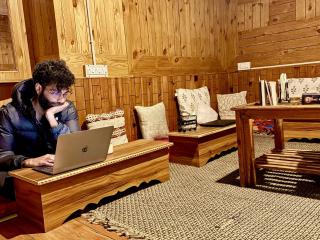 Misfits Hostel & Coworking - 2 Min to Hot Water Spring - 3