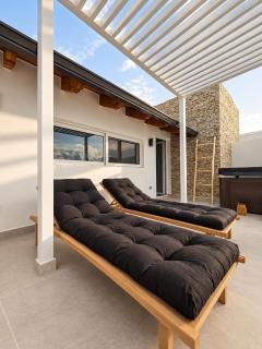 Aqua Esmeralda Beachfront Luxury Penthouse with Jacuzzi - 8