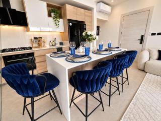 Aqua Esmeralda Beachfront Luxury Penthouse with Jacuzzi - 3
