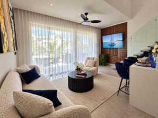 Aqua Esmeralda Beachfront Luxury Penthouse with Jacuzzi - 2