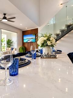 Aqua Esmeralda Beachfront Luxury Penthouse with Jacuzzi - 1