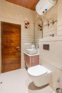 9 Apples A Luxurious Villa with Heated Pool - 3