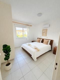 Iris Village Renovated 2BR Pool Apt Kato Paphos - 6