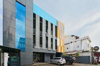 SANS Vibes Millenium Inn Medan - 7