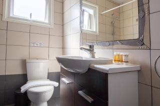 Bright 1BR with Balcony, Lykavitos, Nicosia - 9