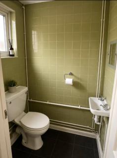 New! 4 Bedroom Home in Gravesend with free parking by Rockman Residences - 1