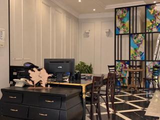 Seven Rooms Boutique Hotel - 8