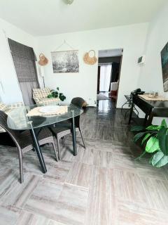 Joeis Retreat - 2
