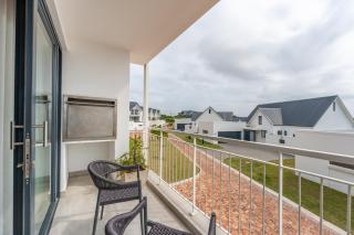 5 Villa Avenue Heights - 8