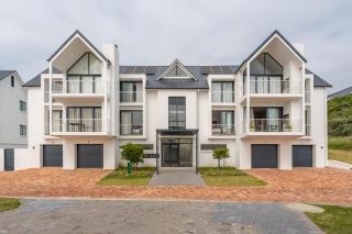 5 Villa Avenue Heights - 5