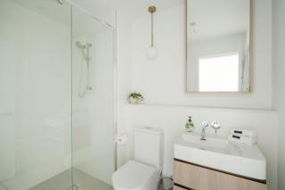 Perth city sanctuary 2BR with Pool, gym, sauna - 8
