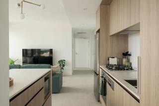 Perth city sanctuary 2BR with Pool, gym, sauna - 1