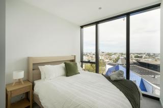 Perth city sanctuary 2BR with Pool, gym, sauna - 3