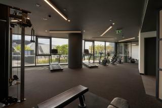 Perth city sanctuary 2BR with Pool, gym, sauna - 8