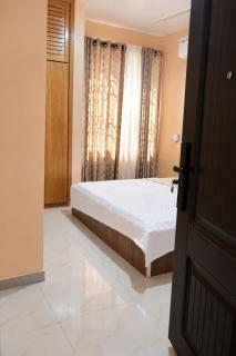 Central Sun-Kissed 1BR 1BT Wi-Fi TV Alpha Haven - 8