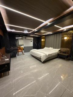 Time Headquarters Stay - 2