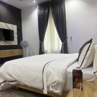 Max Ashford 3 Bedroom duplex GRA Quarters Sagamu - 4