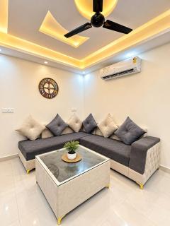 Luxurious 2BHK Flat in Rishikesh - 4
