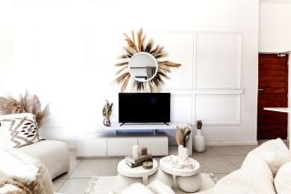 Palmora-Bali Inspired Luxury Apartment in Sandton - 3