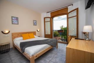 Hostal Montserrat - 9