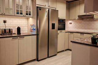 Fully Renovated, Spacious Luxury 5BR + Maid’s Room - 5