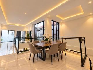Villa Velare 02 dharmahusada indah galaxy mall - 1