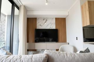 UHG - Ellipse Lula Exec Suite - 4