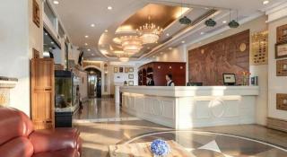 Vienna Hotel Shenzhen Bijiashan Yinhu Metro Station - 9