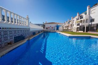 Casa Lena Town House With Community Pool - 0