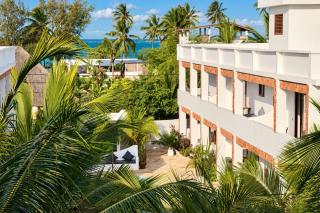 Shirley Boutique Hotel - 8