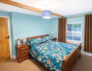 Ferndale Cottage Cosy Riverside Retreat - 1