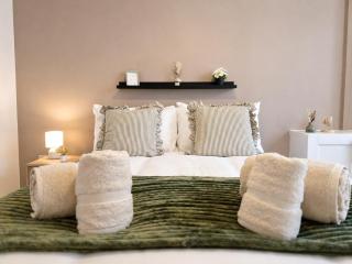 5-Bed 3 Bath Perfect for Groups & Contractors - 5