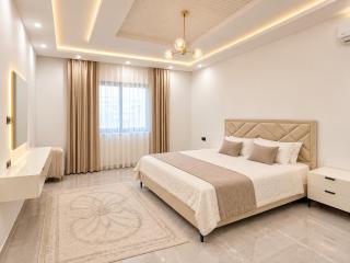 Charming and modern 3-Bedroom Apartment - 4
