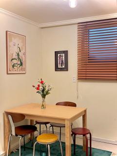 NEW - Private Suite - Best location in Apgujeong, Sinsa, Artistic Premium Accommodation - 4 beds - 7