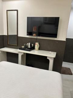 Skyline House by Hotel The Sri Guru - 7