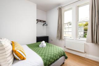 NEW-Stunning 4Bed 3Bath Flat-Harbourside Views-By FabAccommodation - Bristol - 6