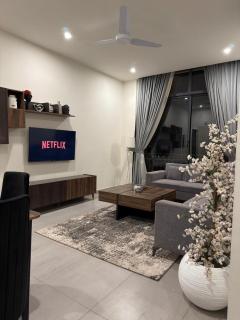Luxury 2BR Apartment with Stunning Views & Balcon - 0