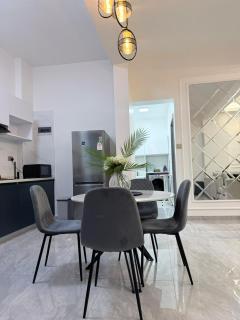 Royal Oaks Residency By KimB - 3