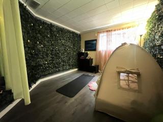 Bernard private bedroom close airport! - 7