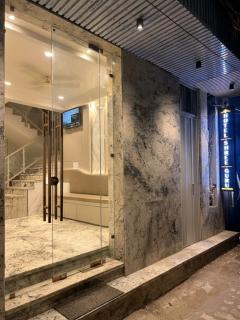 Skyline House by Hotel The Sri Guru - 8