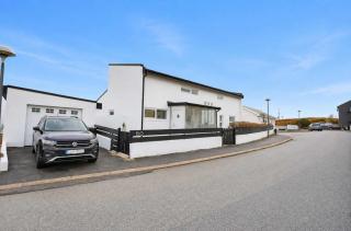 Charming Villa in Peaceful Hoyvik - 0