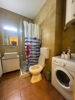 Comfort Apartment-Free Parking - Skopje - 3