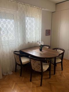 Comfort Apartment-Free Parking - 4