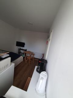 Monteurwohnung für 1 Personen inkl. MwSt. - 1. Eingang 2. OG links - 7