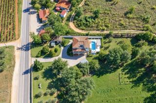 Villa Eufemia near Poreč with large garden and outdoor playground for kids - Poreč - 1