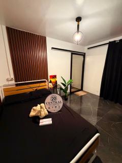Central Hub Homestay Near Airport - 8