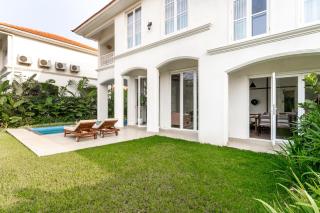 LohonoStays Serao Villa 4 - 8